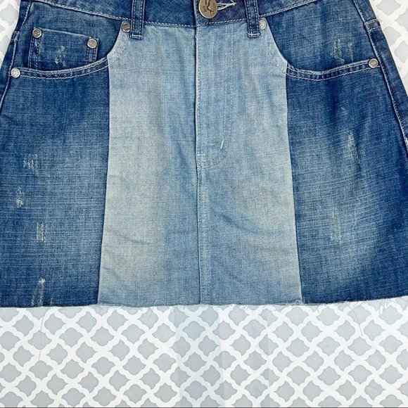 EUC One Teaspoon 2020 Medium Wash Two-Tone Distressed Denim Mini Skirt - Picture 4 of 12